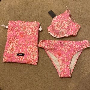 Hot pink floral triangl bikini set! Top is NWT